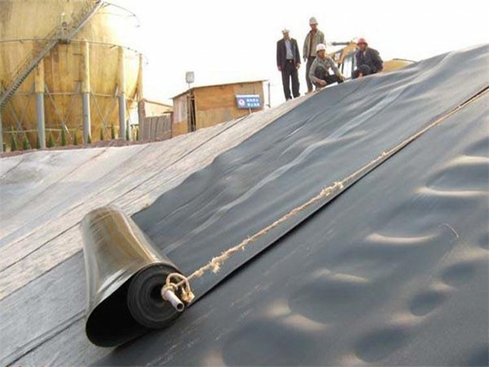 防滲膜施工現場